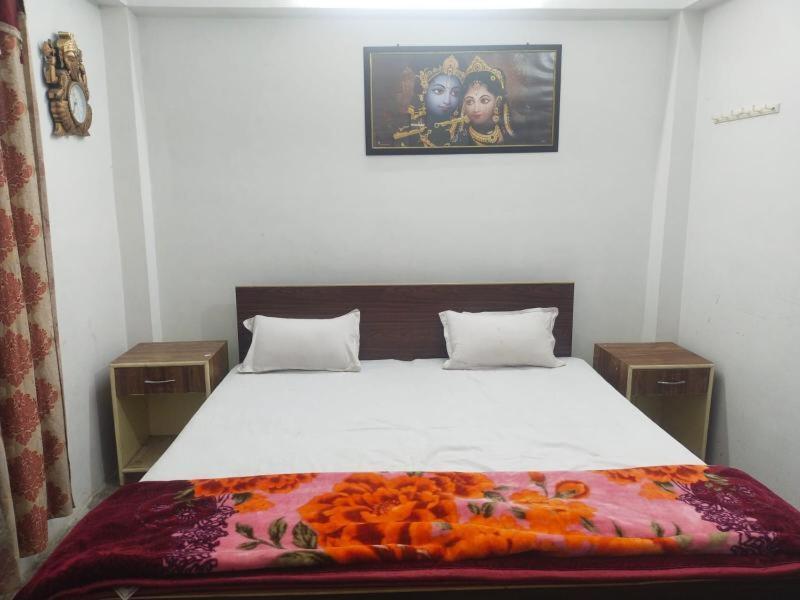 Jhusi Shree Krishna Garden酒店 外观 照片