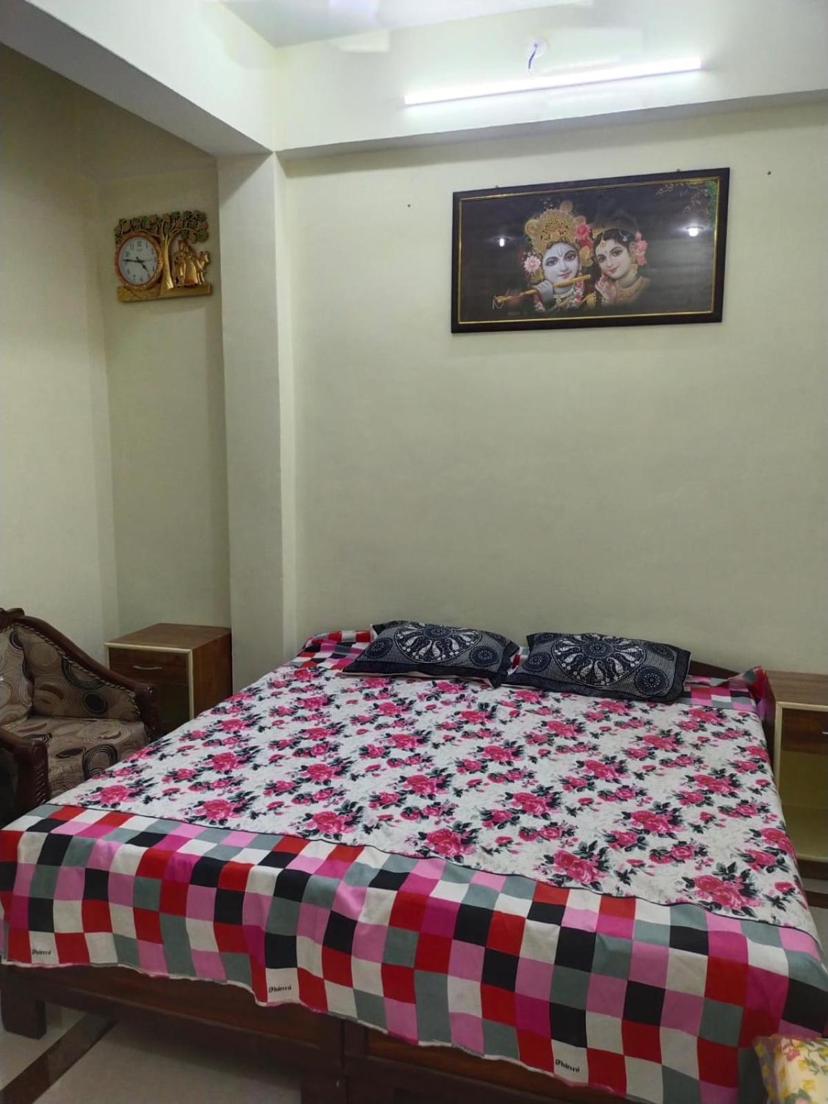 Jhusi Shree Krishna Garden酒店 外观 照片
